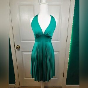 Forever Emerald Green Halter Pleated Midi Dress Small